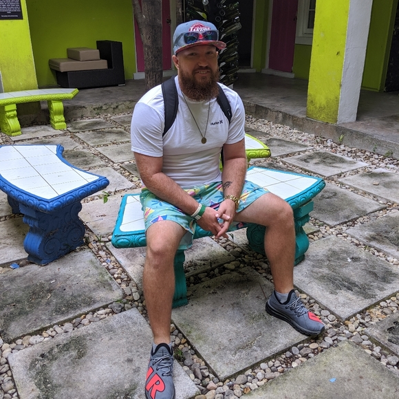 Meet your Posher, James - Picture 4 of 4